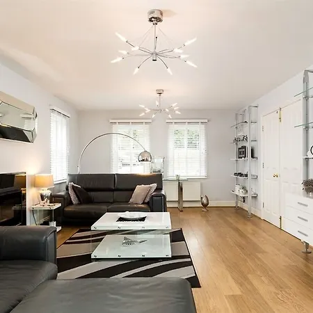 Willow House Bed & Breakfast